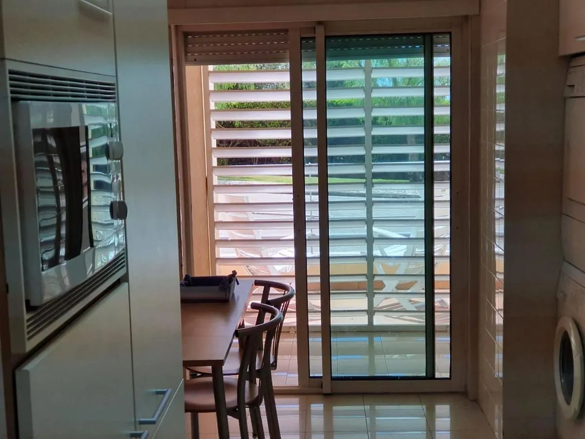 T1 Sea & Pool Apartment Caxias